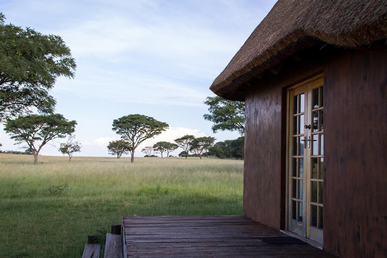Ezemvelo Nature Reserve Hotel Vaalplaas Exterior photo